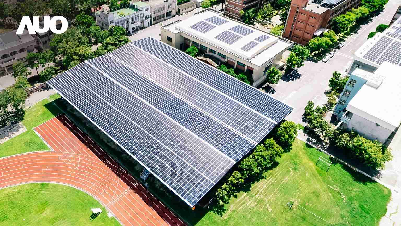 william威廉中文官网SunSteel光电整合型浪板具备快速安装、、、、轻量化优势，，可提升15%发电效能，，，通过国际IEC与台湾VPC认证安全、、、防漏、、、耐候标准